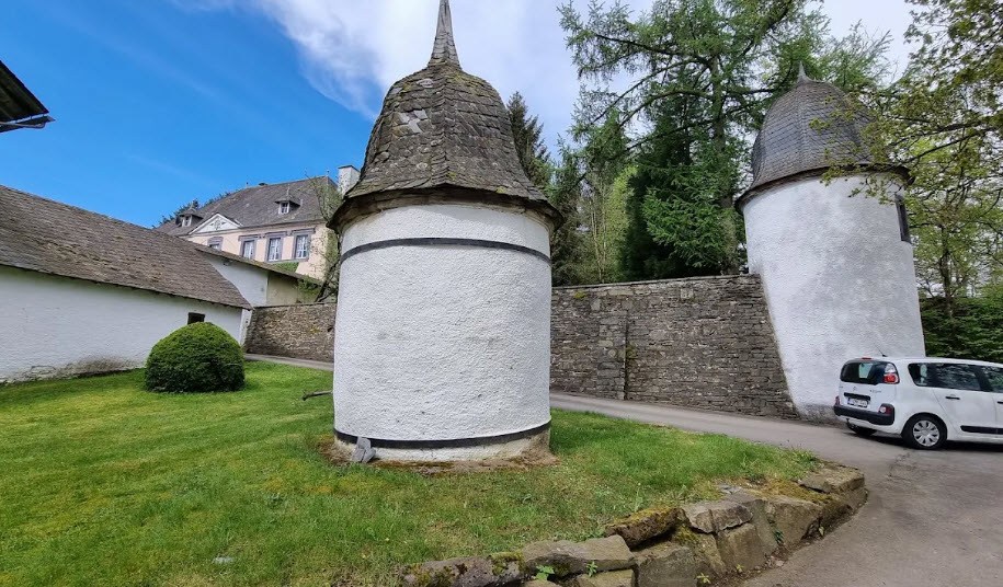 Schloss Wallerode, Belgium